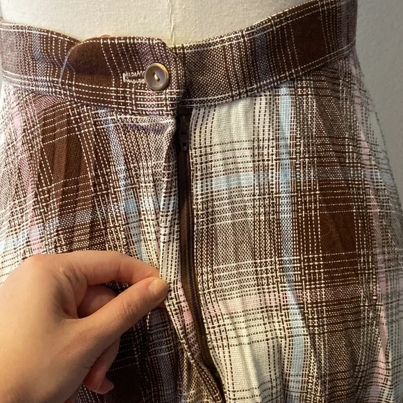 ❌SOLD ❌ Vintage 70's Pleated Plaid Maxi Skirt - Picture 3 of 6